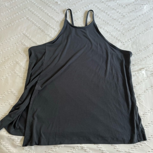 • [Athleta] Explore Tank • - Picture 2 of 13